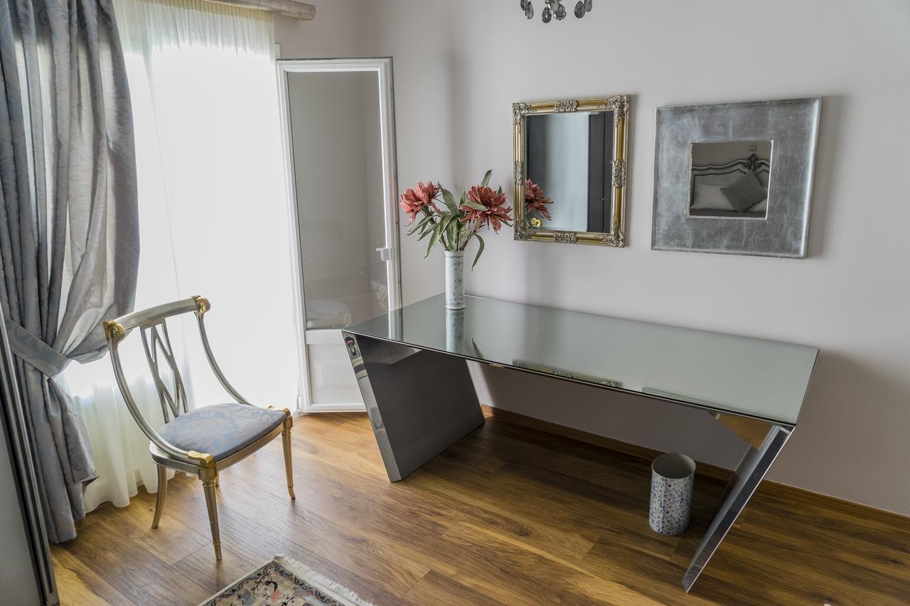 Le Bijou Luxury Rooms & Suites 베리아 외부 사진